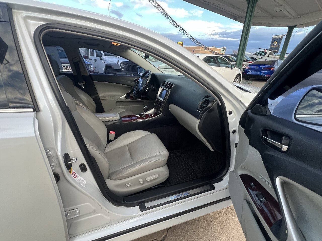 Used 2006 Lexus IS 250 AWD w/ Luxury Pkg image 8