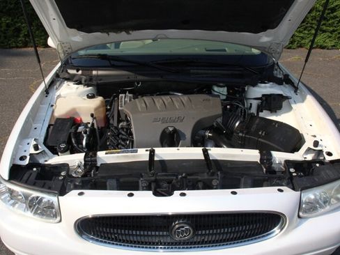 Used 2005 Buick Le Sabre Limited w/ Celebration Edition Package FWD image 18
