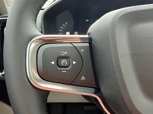 New 2026 Volvo XC40 B5 Ultra w/ Protection Package image 28