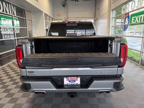 Used 2023 GMC Sierra 1500 Denali w/ Denali Reserve Package AWD/4WD image 9