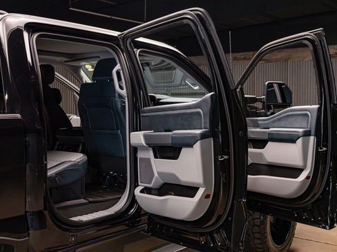 Used 2024 Ford F250 Limited image 31