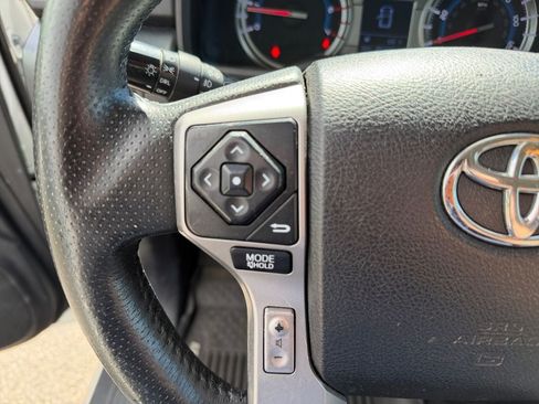 Used 2019 Toyota 4Runner SR5 AWD/4WD image 23
