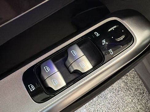 Used 2026 Mercedes-Benz GLC 300 image 17