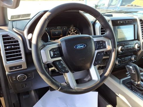 Used 2016 Ford F150 Lariat image 9