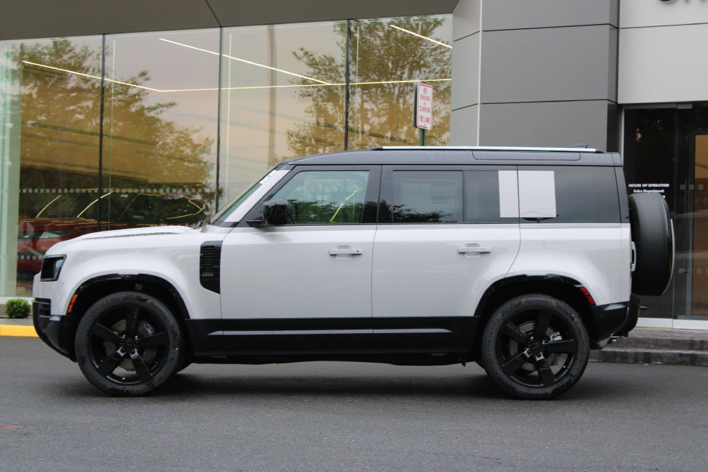 New 2026 Land Rover Defender 110 X-Dynamic SE AWD/4WD image 7