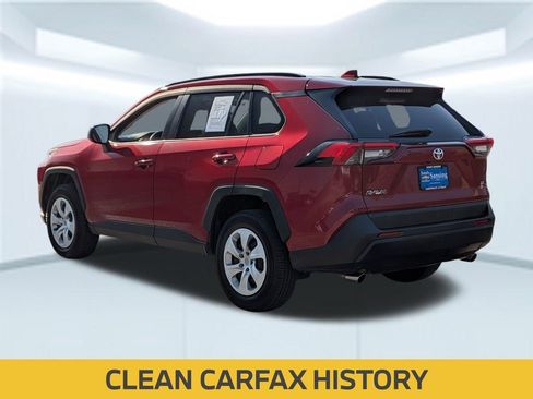 Used 2019 Toyota RAV4 LE image 4
