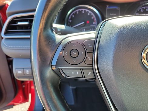 Used 2019 Toyota Camry SE FWD image 24