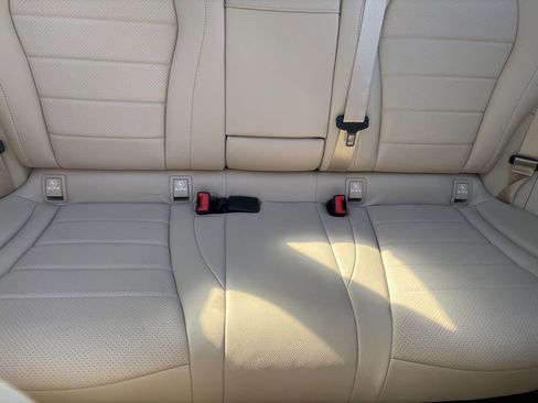 Used 2022 Mercedes-Benz GLC 300 GLC 300 w/ Premium Package Lite image 26