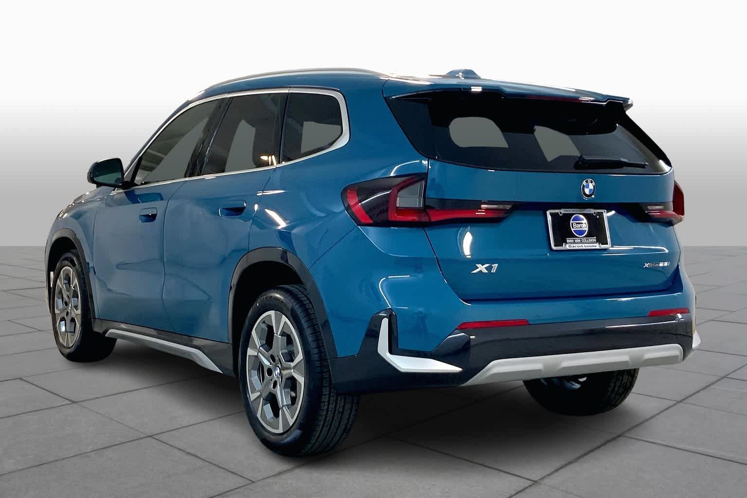 Used 2025 BMW X1 xDrive28i w/ Technology Package AWD/4WD image 12