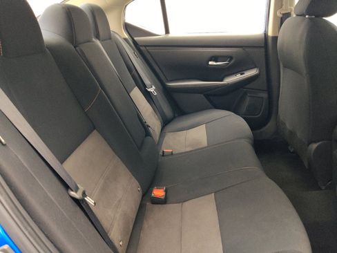 Used 2022 Nissan Sentra SR w/ Electronics Package FWD image 19