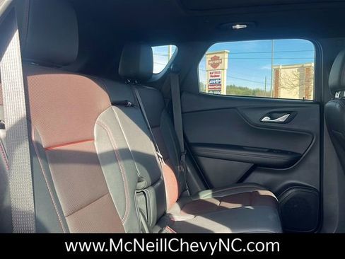 Used 2022 Chevrolet Blazer RS w/ Enhanced Convenience Package image 13