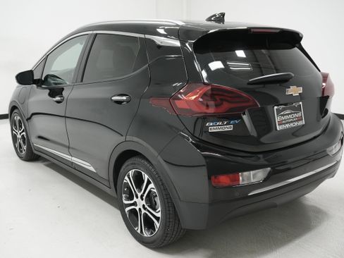 Used 2019 Chevrolet Bolt Premier w/ Infotainment Package image 6