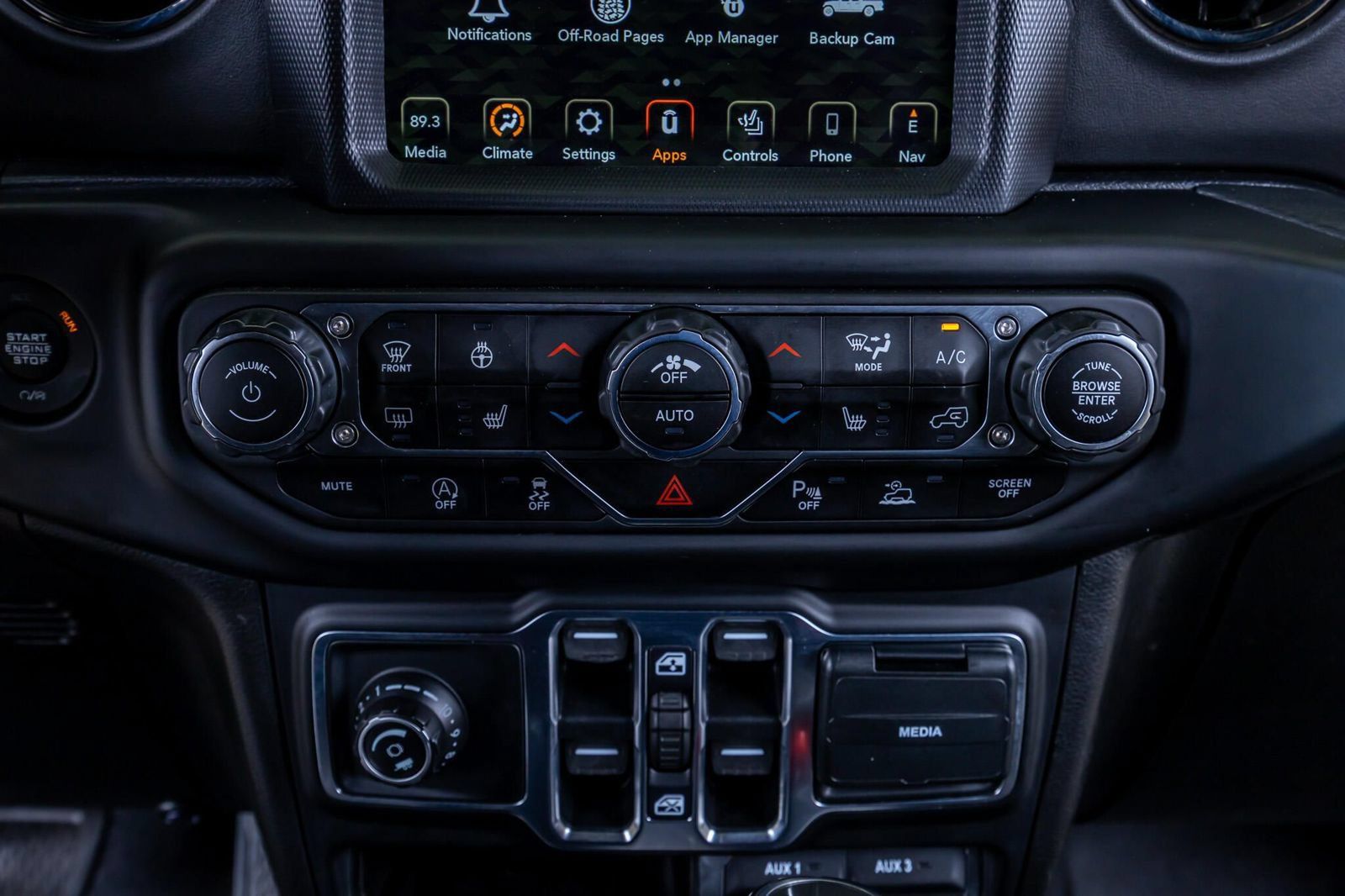 Used 2021 Jeep Gladiator Overland AWD/4WD image 24