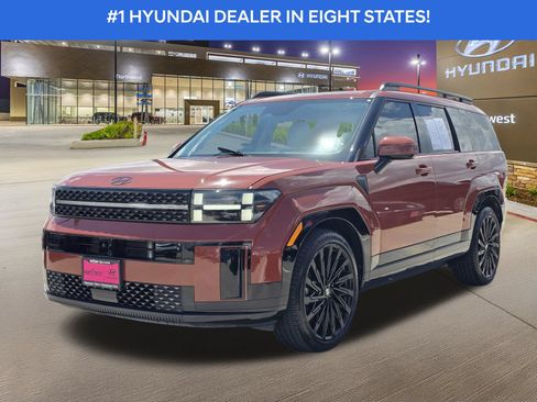 Used 2025 Hyundai Santa Fe Calligraphy FWD image 2