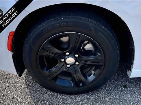 Used 2022 Dodge Charger SXT RWD image 8