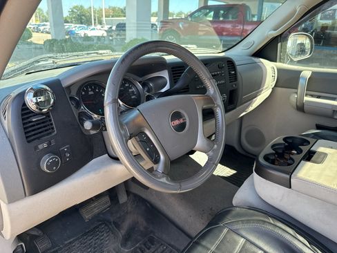 Used 2007 GMC Sierra 1500 SLE RWD image 2
