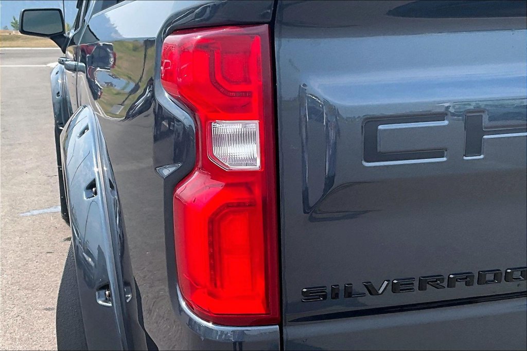 Used 2021 Chevrolet Silverado 1500 RST w/ True North Edition Plus AWD/4WD image 31