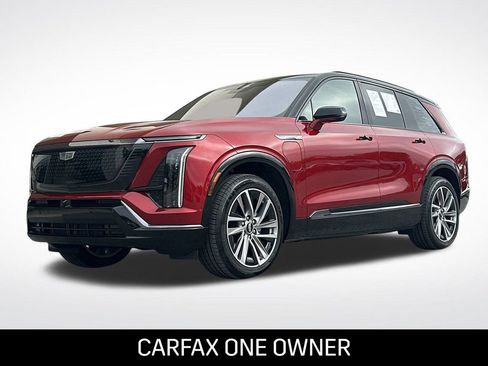 Certified 2026 Cadillac Vistiq Sport w/ LPO, Floor Liner Package image 2