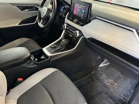 Certified 2021 Toyota RAV4 XLE w/ Convenience Package image 20