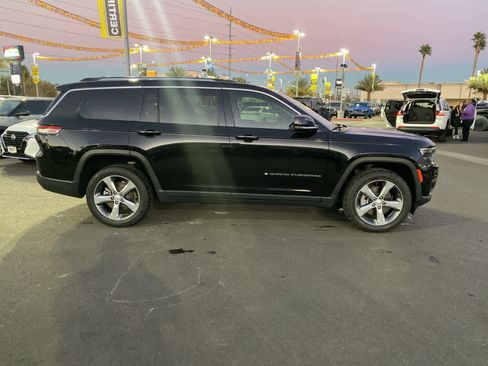 Used 2021 Jeep Grand Cherokee L Limited image 4