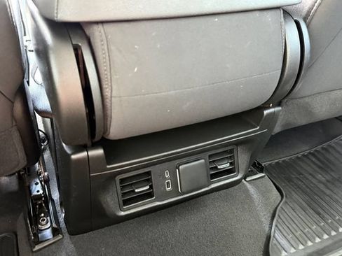 Used 2023 Chevrolet Silverado 1500 LT RWD image 9