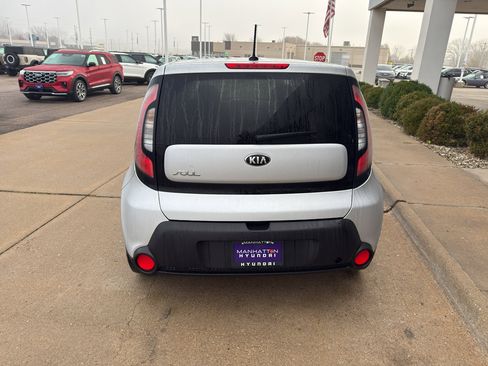 Used 2016 Kia Soul image 6