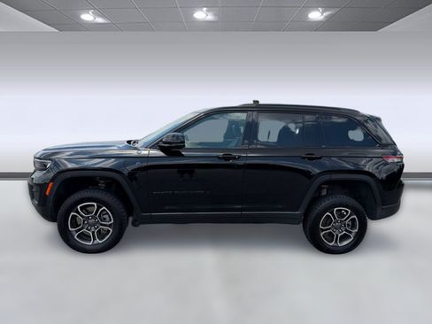 Used 2022 Jeep Grand Cherokee Trailhawk AWD/4WD image 2