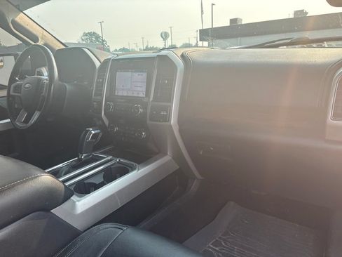 Used 2019 Ford F150 Lariat w/ FX4 Off-Road Package AWD/4WD image 18