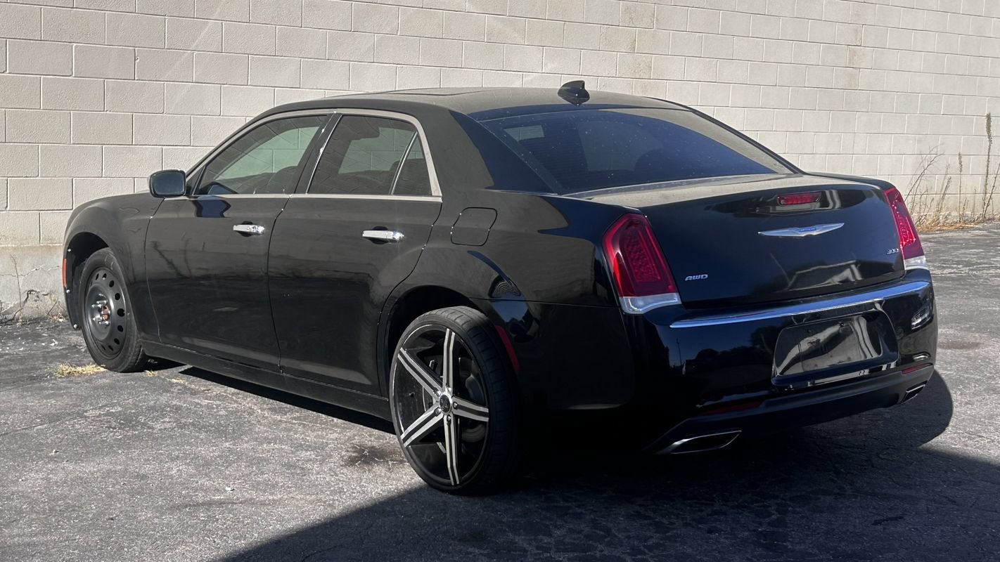 Used 2020 Chrysler 300 Limited AWD/4WD image 5