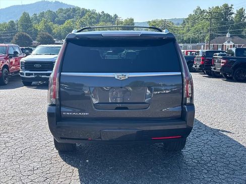 Used 2015 Cadillac Escalade Premium AWD/4WD image 6