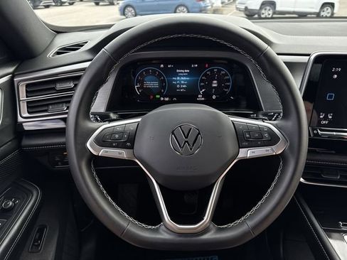 Certified 2024 Volkswagen Atlas Cross Sport SE w/ Black Wheel Package AWD/4WD image 17