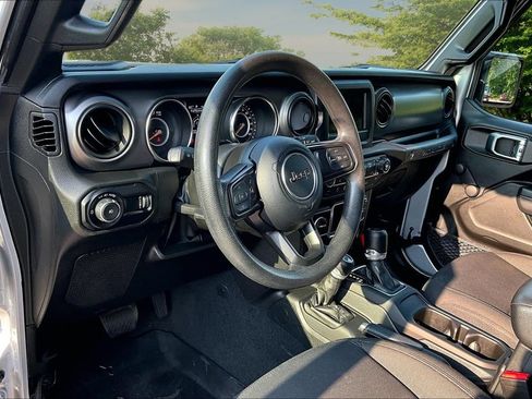 Used 2023 Jeep Wrangler Sport AWD/4WD image 14
