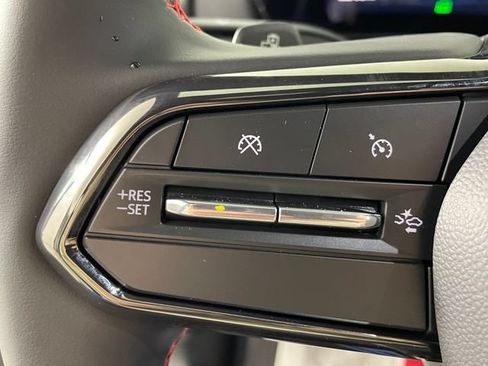 Certified 2026 Chevrolet Equinox EV RS FWD image 13