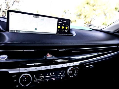 Used 2023 Genesis G80 2.5T image 23