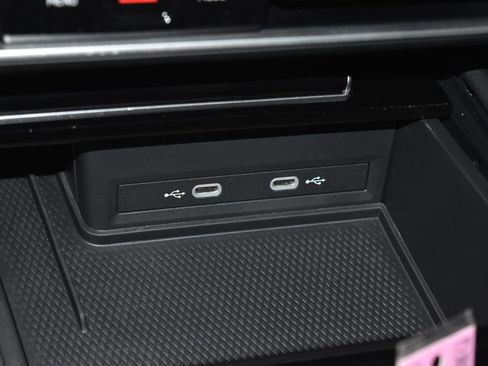 Certified 2025 Volkswagen Atlas Peak Edition SE image 11