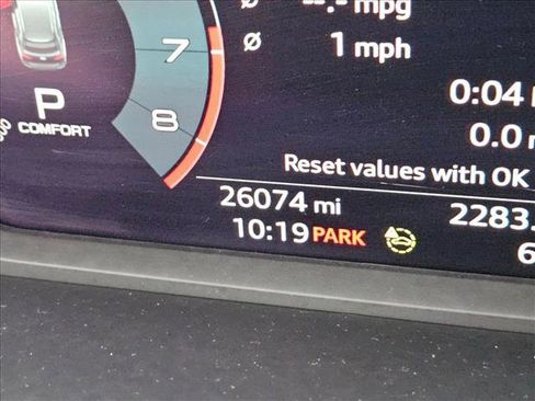 Used 2024 Audi Q3 2.0T Premium w/ Convenience Package image 11