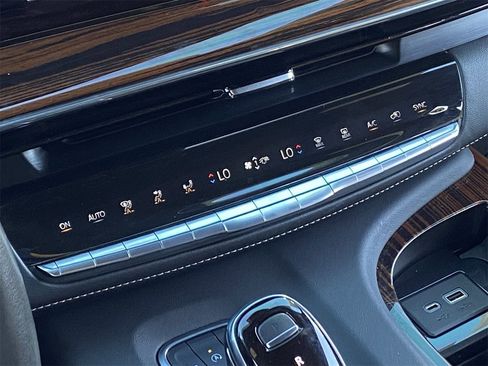 Certified 2021 Cadillac Escalade Premium Luxury w/ Driver Assist Tech Package image 31