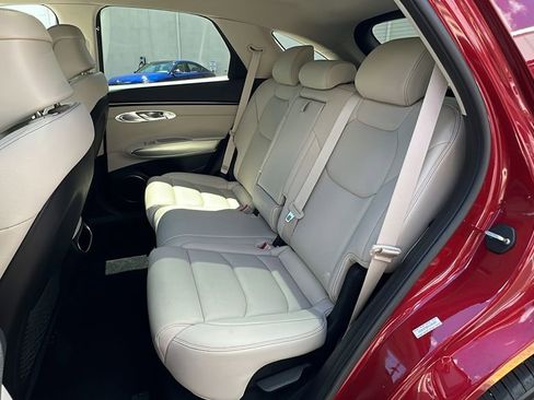 Used 2023 Genesis GV70 2.5T w/ Select Package image 38