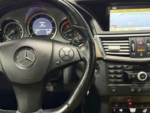 Used 2010 Mercedes-Benz E 350 4MATIC Sedan image 23