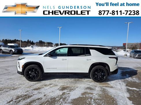 Used 2024 Chevrolet Traverse RS image 4