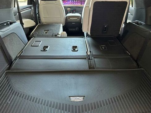 New 2026 Cadillac Escalade Platinum Luxury w/ LPO, Floor Liner Package AWD/4WD image 17