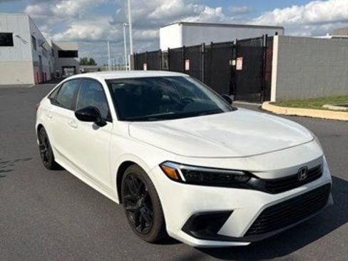 Used 2024 Honda Civic Sport image 1