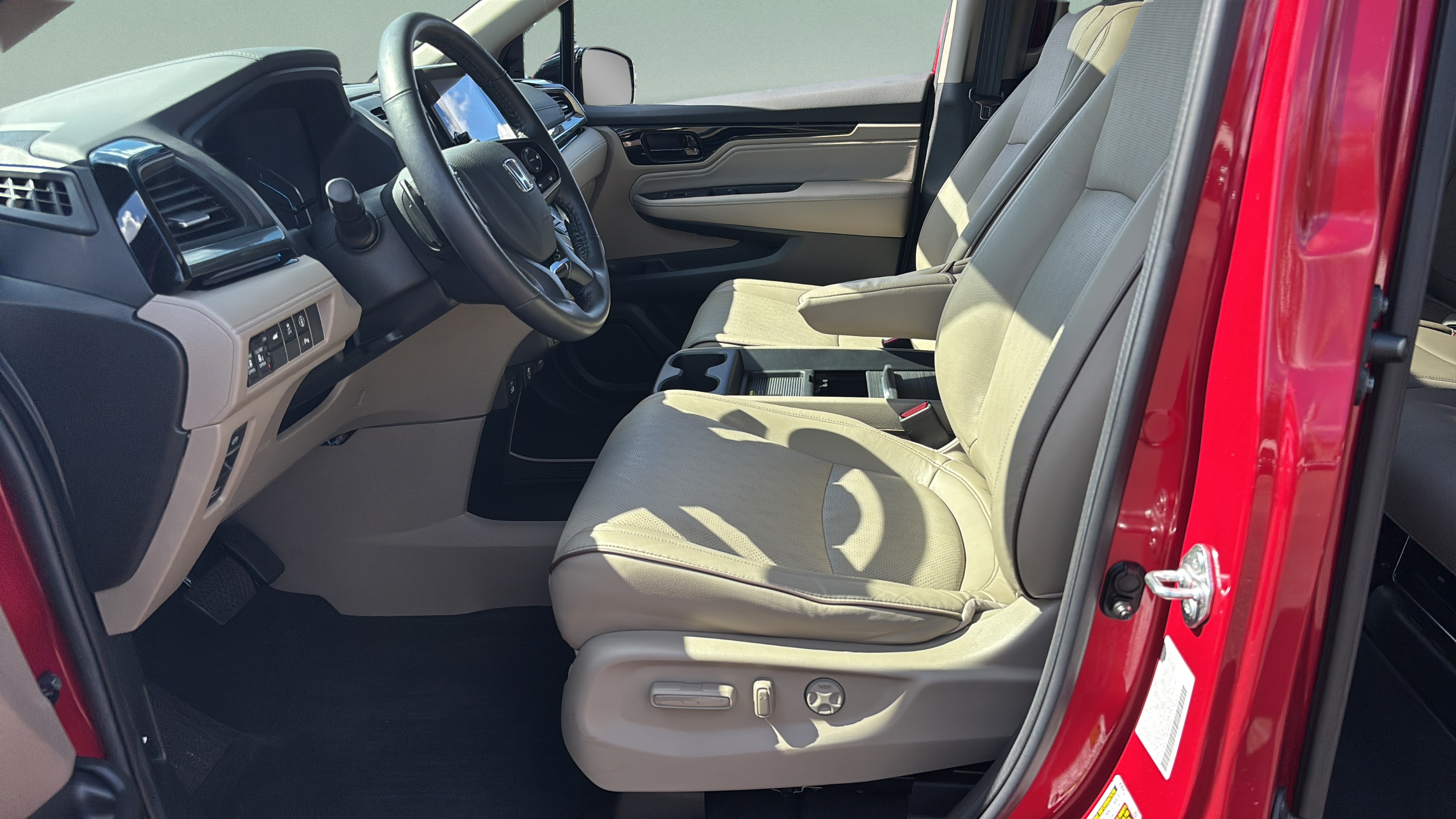 Certified 2024 Honda Odyssey Elite image 9