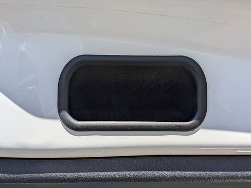 Used 2018 Toyota C-HR XLE image 16