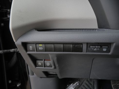 Certified 2024 Toyota Sienna LE image 26