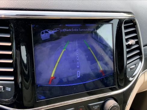 Used 2020 Jeep Grand Cherokee Limited AWD/4WD image 29