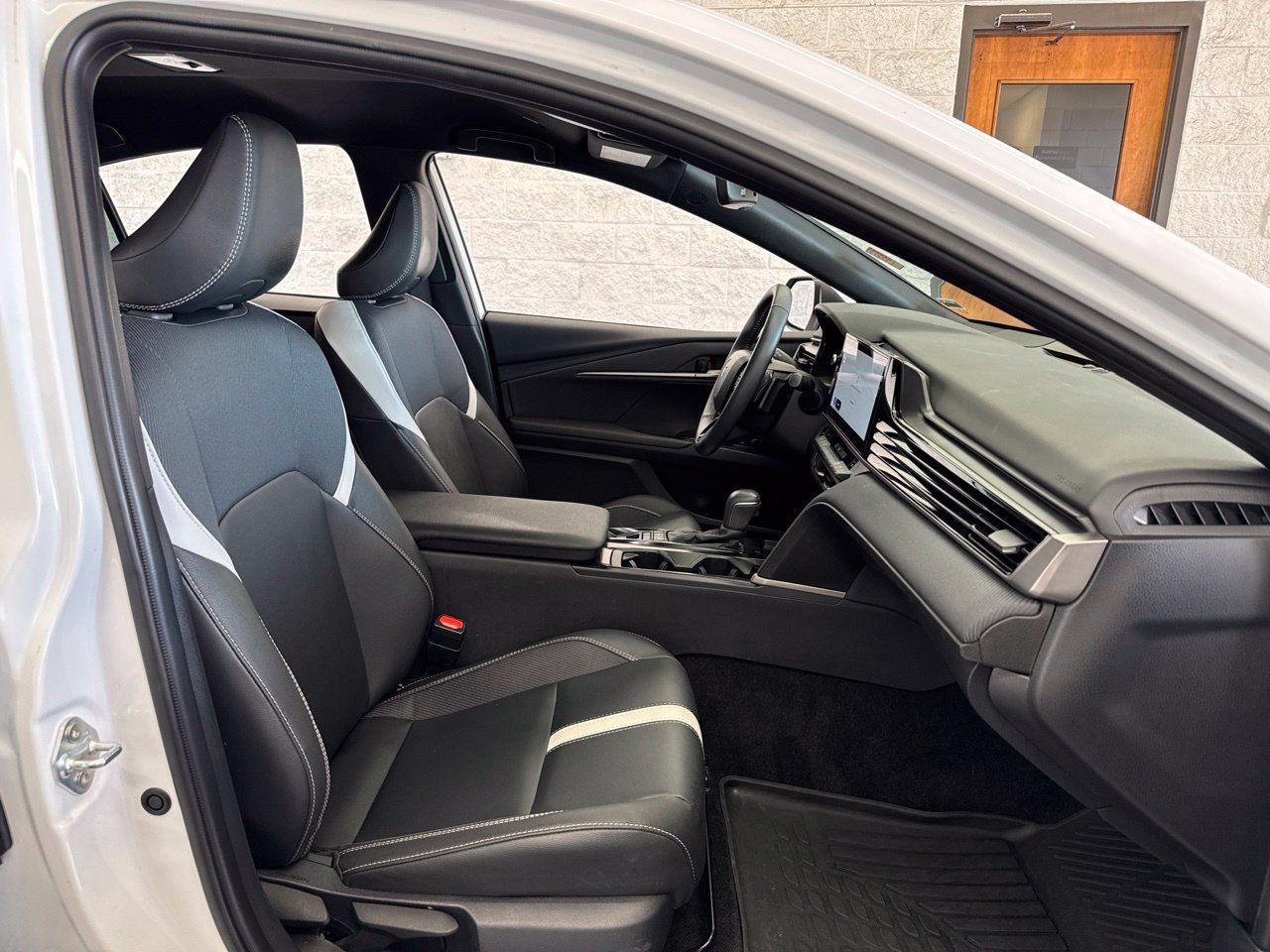 Used 2026 Toyota Camry SE w/ Multimedia Upgrade Package FWD image 47