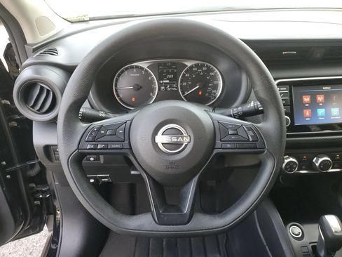 Certified 2025 Nissan Kicks Play S FWD image 23
