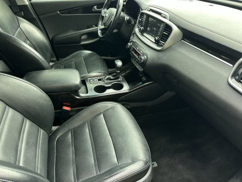 Used 2019 Kia Sorento EX image 15