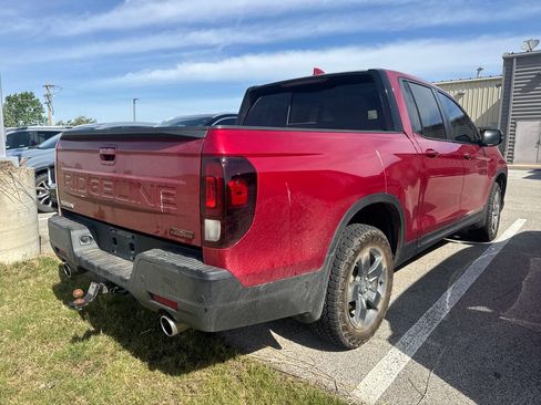 Used 2025 Honda Ridgeline TrailSport image 4